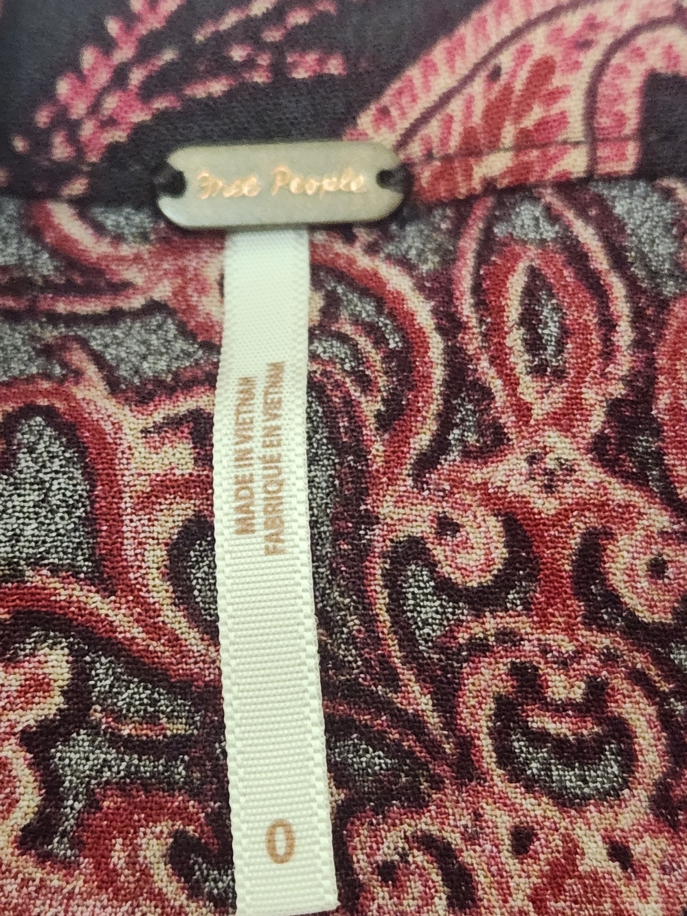 💐NWT Free People At The Shore Skirt Sz 0 Handkerchief Sharkbite Hem Red Paisley - Picture 12 of 16